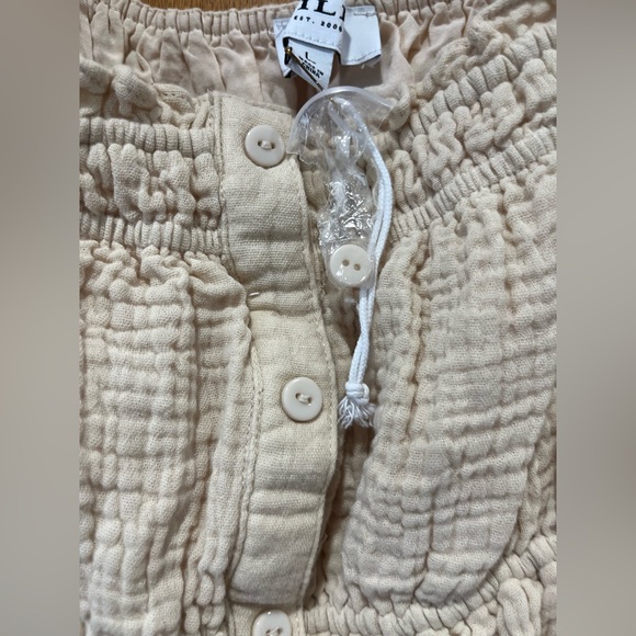 NWOT GILI Cream Textured DRESS - Picture 4 of 6